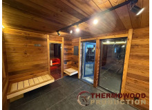 Warum sind individuelle Saunadesigns derzeit so beliebt? Ein Beispiel: die Bavaria-Sauna aus thermisch modifiziertem Holz