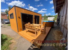 Die modulare Sauna Gartensauna-25 (6,0 x 2,7 m) ist schlüsselfertig einsatzbereit