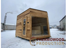 Mini-Saunen für Mini-Grundstücke mit großen Panoramafenstern von Thermowood Production